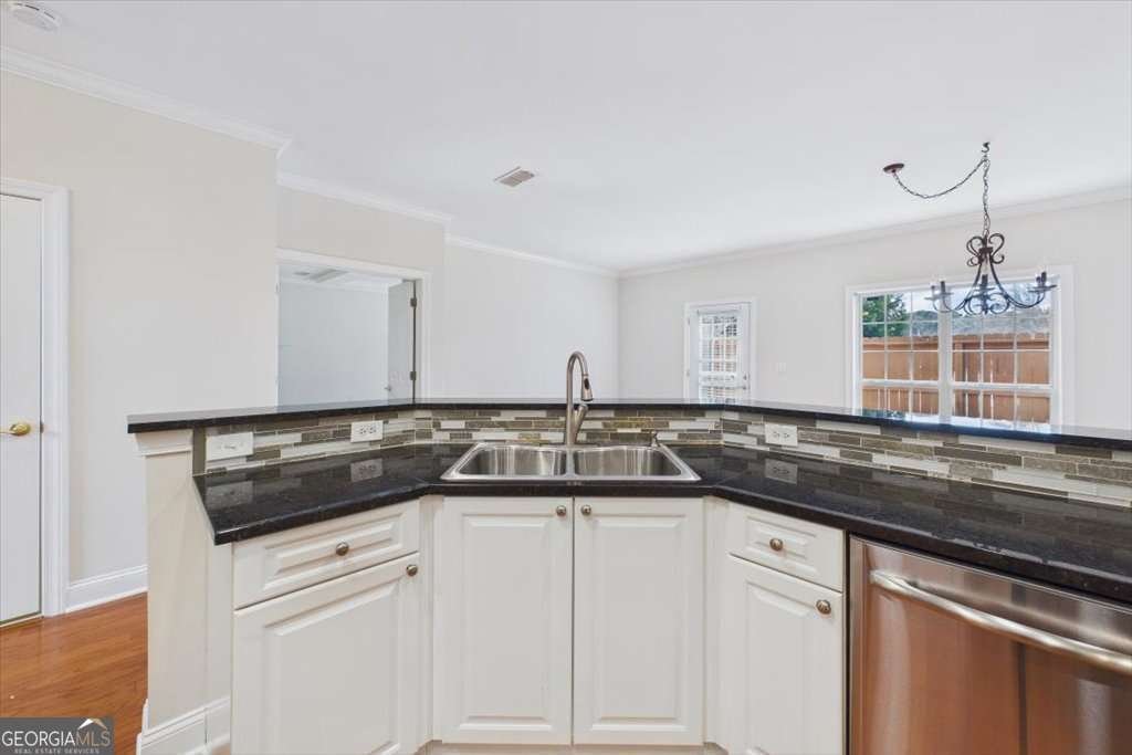 5010 Lexington Drive Roswell - Photo 9