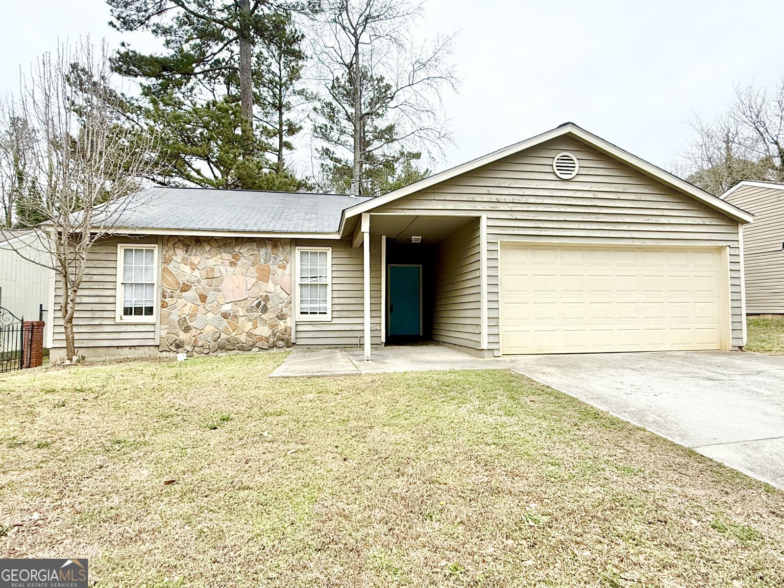 5370 Ridge Forest Drive Stone Mountain - Photo 1