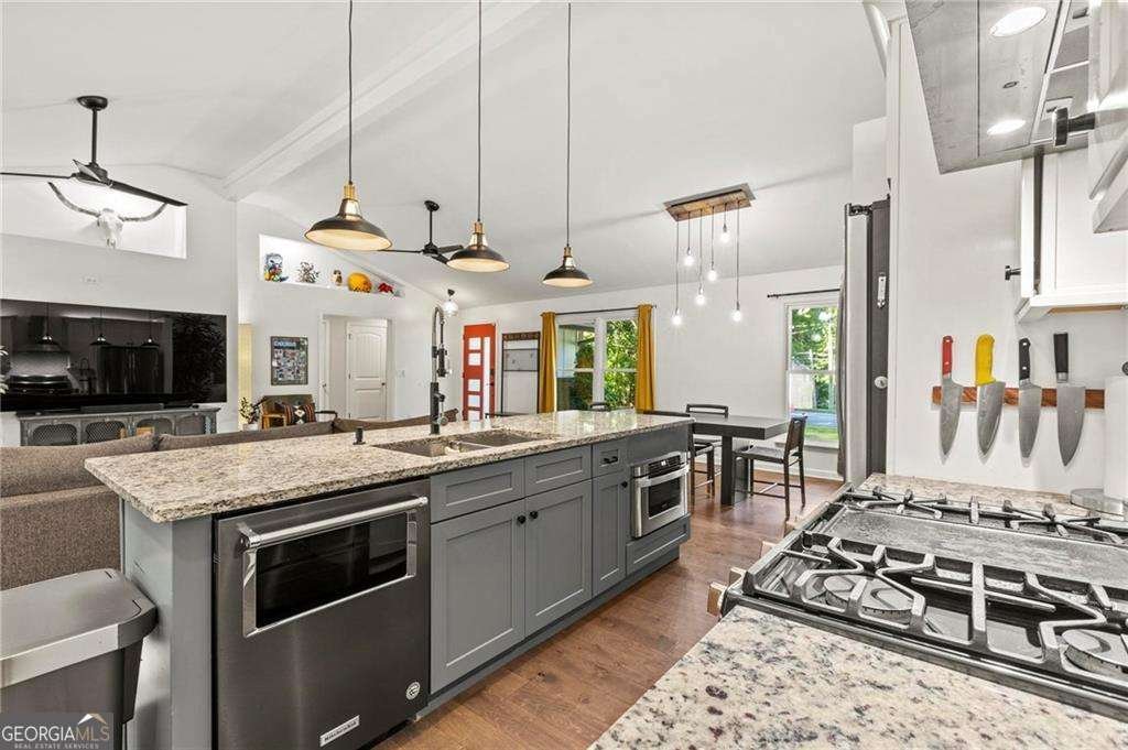 2485 Shallowford Road Atlanta - Photo 10