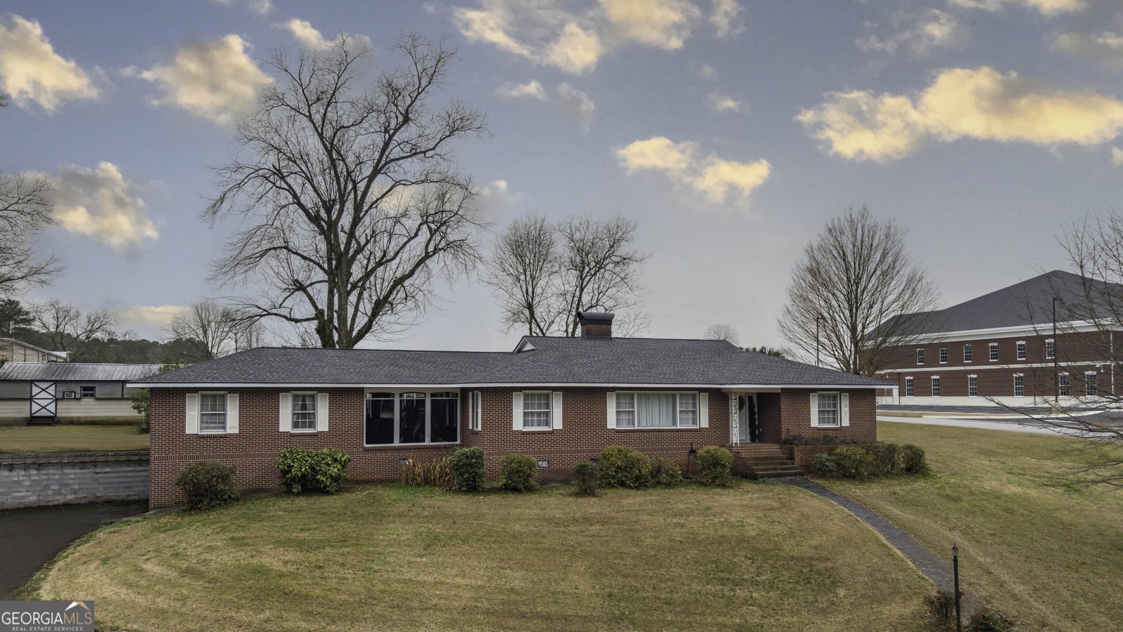 202 Iris Drive Centre - Photo 1