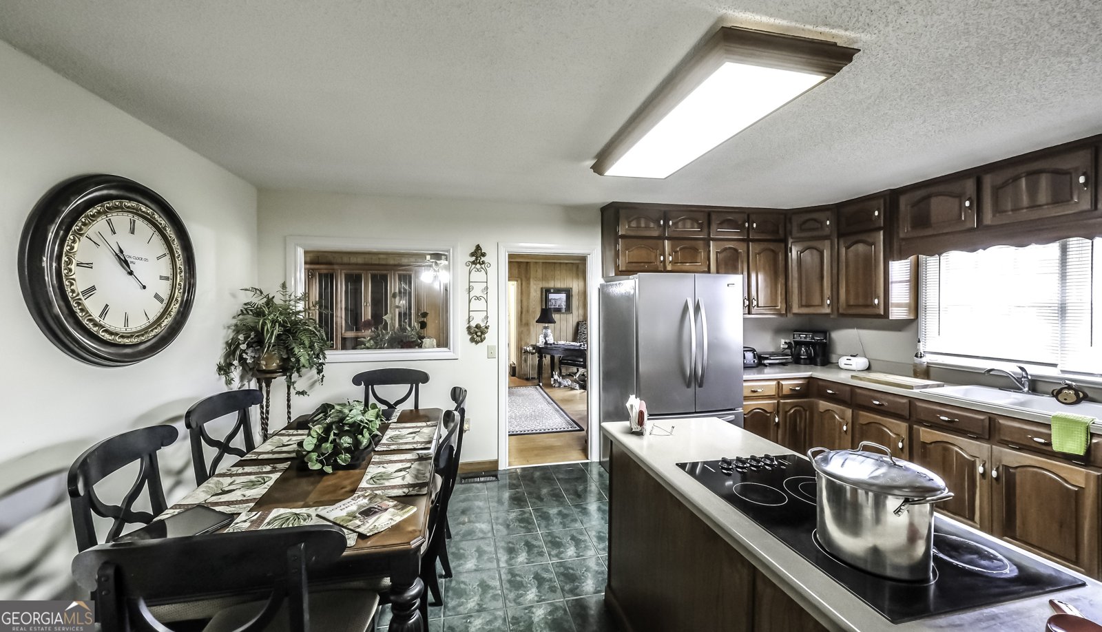 202 Iris Drive Centre - Photo 32