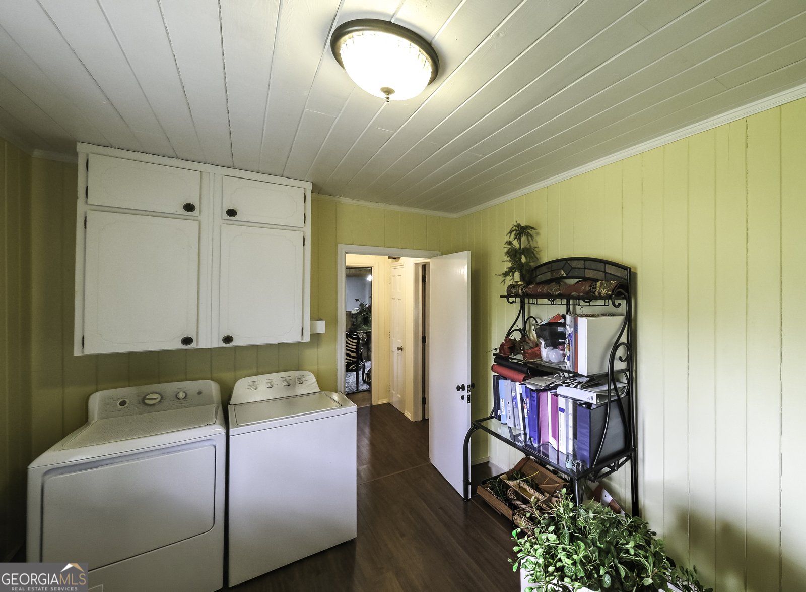 202 Iris Drive Centre - Photo 34