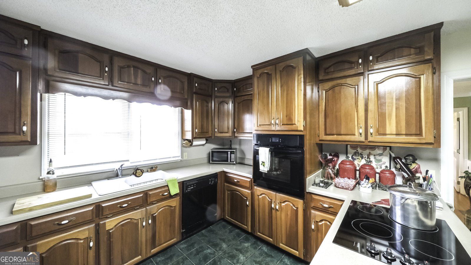 202 Iris Drive Centre - Photo 6