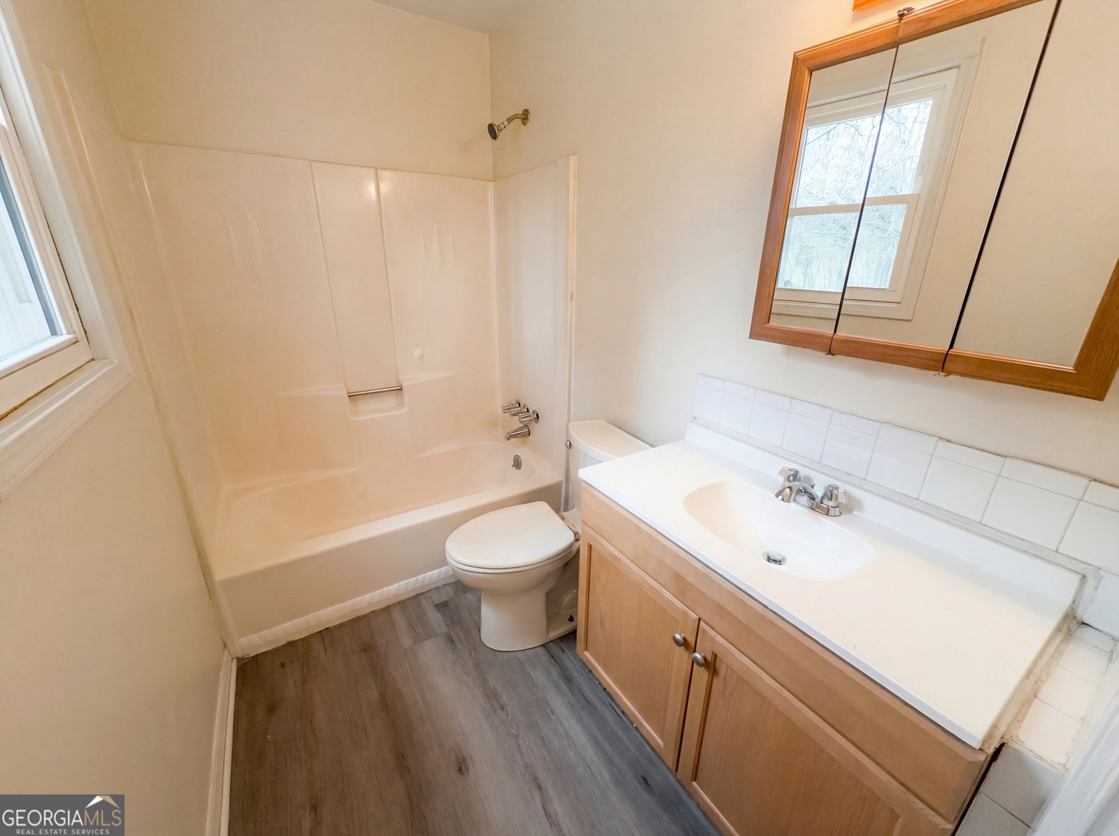 404 Pine Ridge Court Woodstock - Photo 9