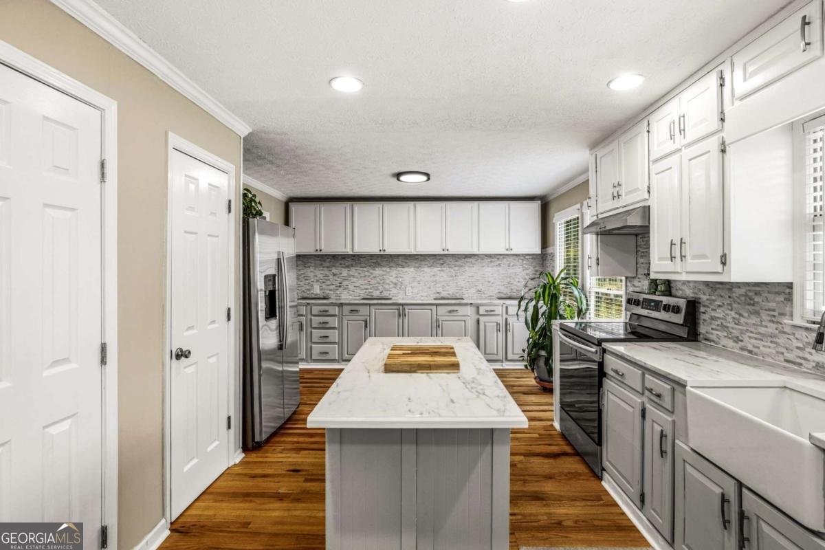 1975 Hunt Crossing Court Lawrenceville - Photo 9