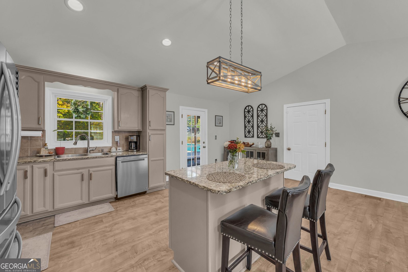 1023 Hickory Nut Lane Lawrenceville - Photo 12