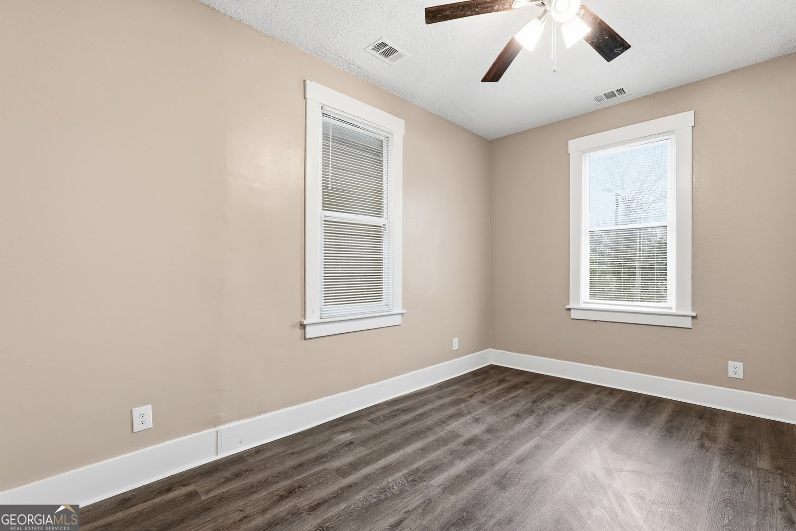 716 38th Street Savannah - Photo 17