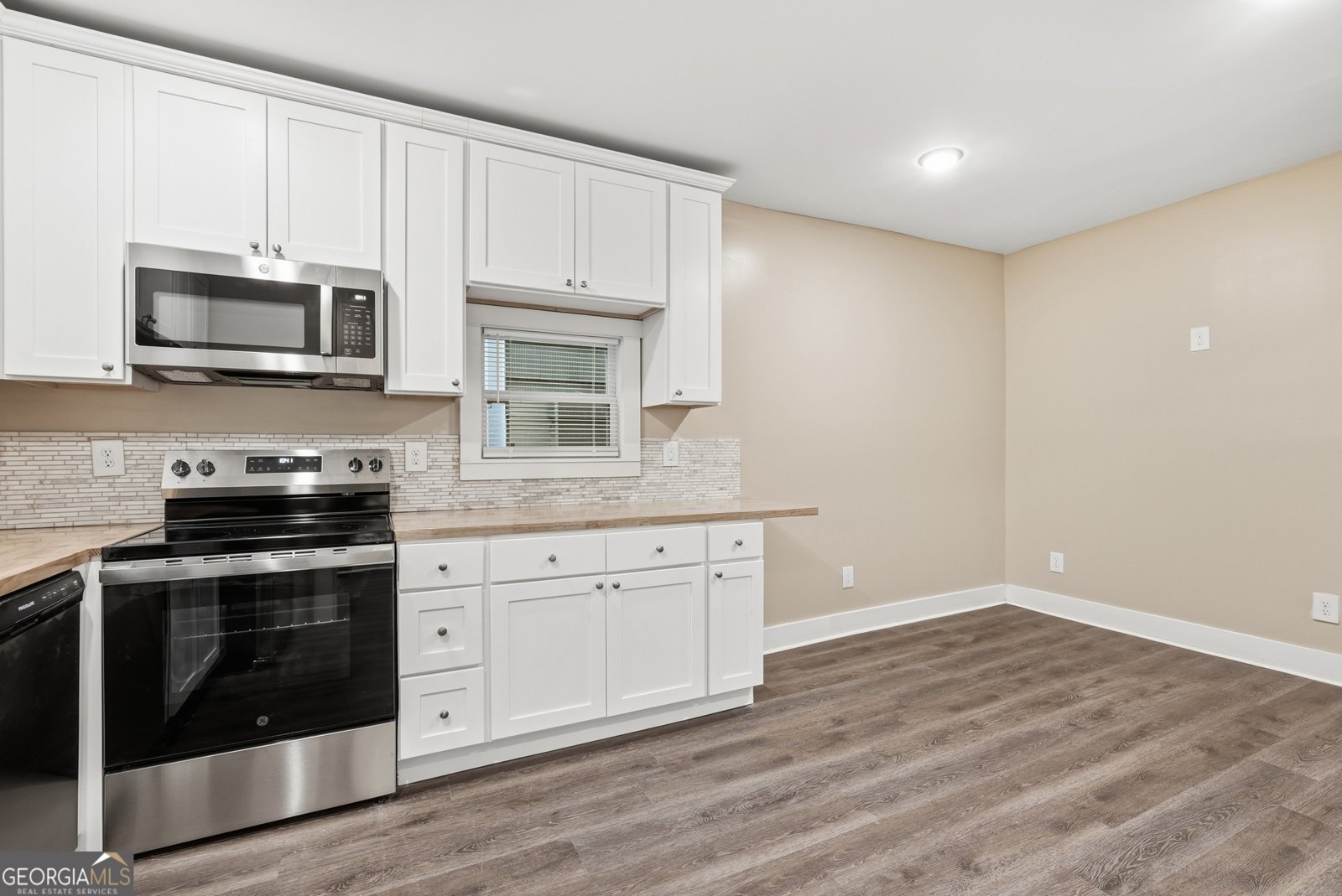 716 38th Street Savannah - Photo 7