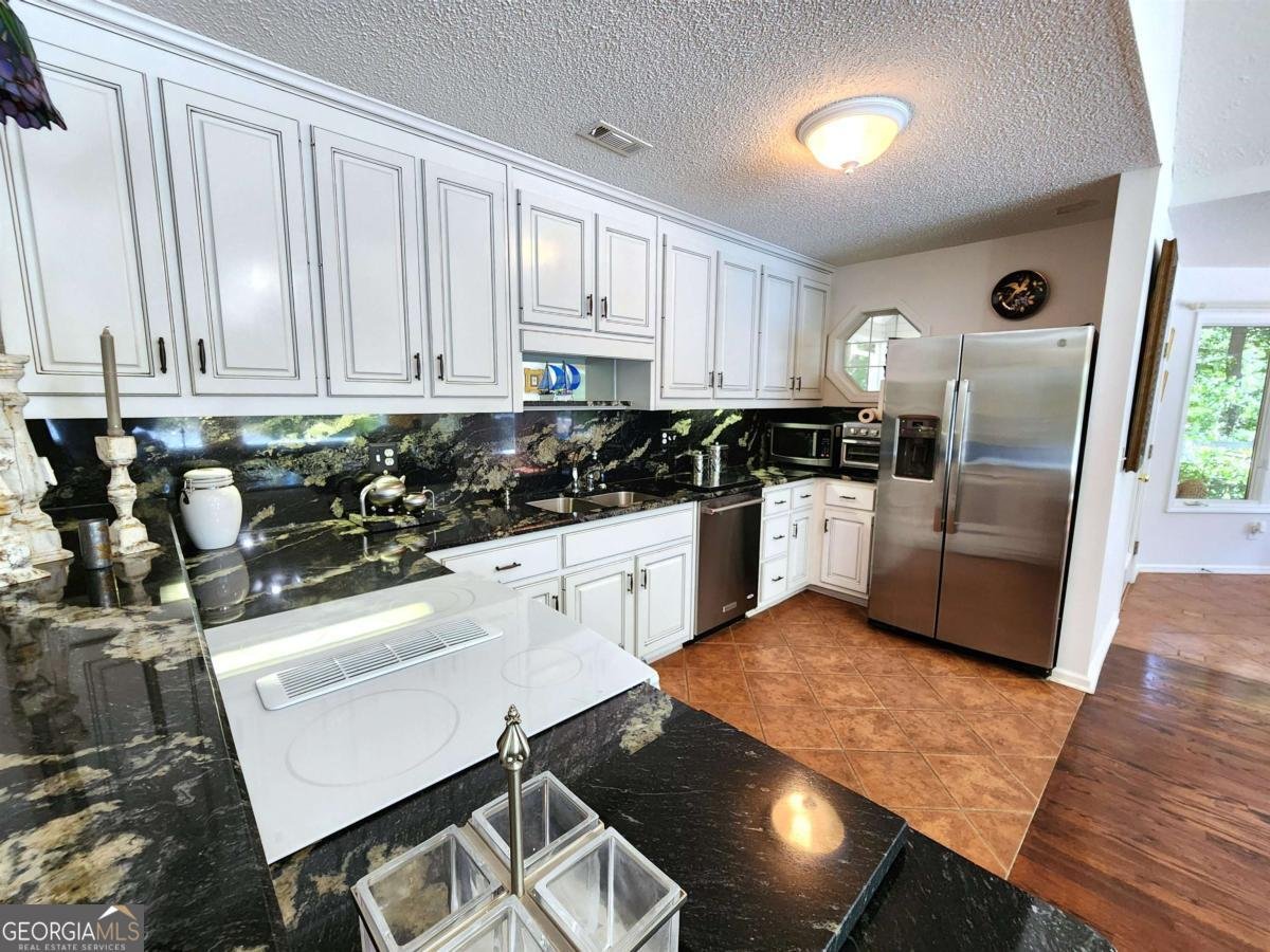 1570 Pointe Royal Road Greensboro - Photo 13