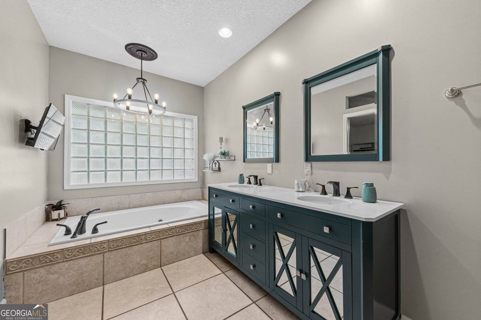 811 Riverview Drive St. Marys - Photo 10