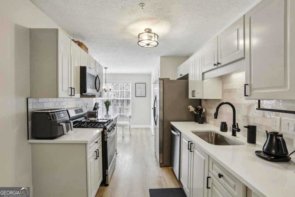 322 Streamside Drive Roswell - Photo 7