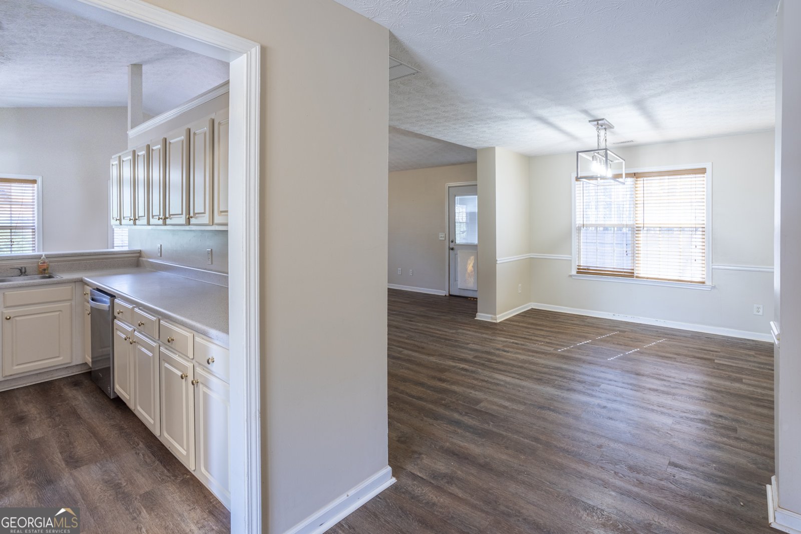 305 Bradford Court Auburn - Photo 12