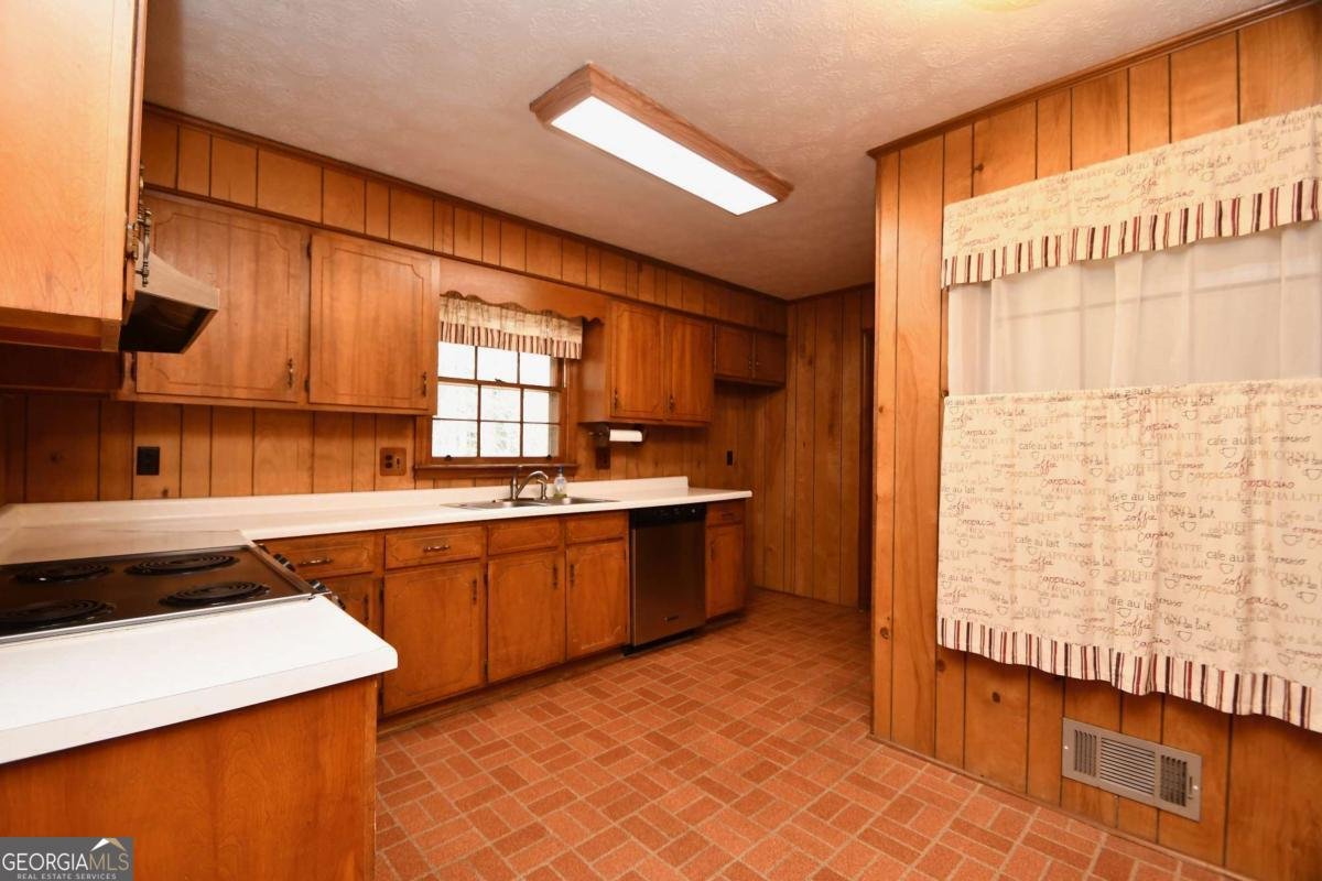 375 Segrest Circle Athens - Photo 12