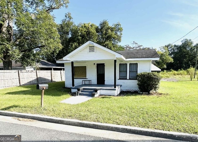 702 Waring Street Waycross - Photo 1
