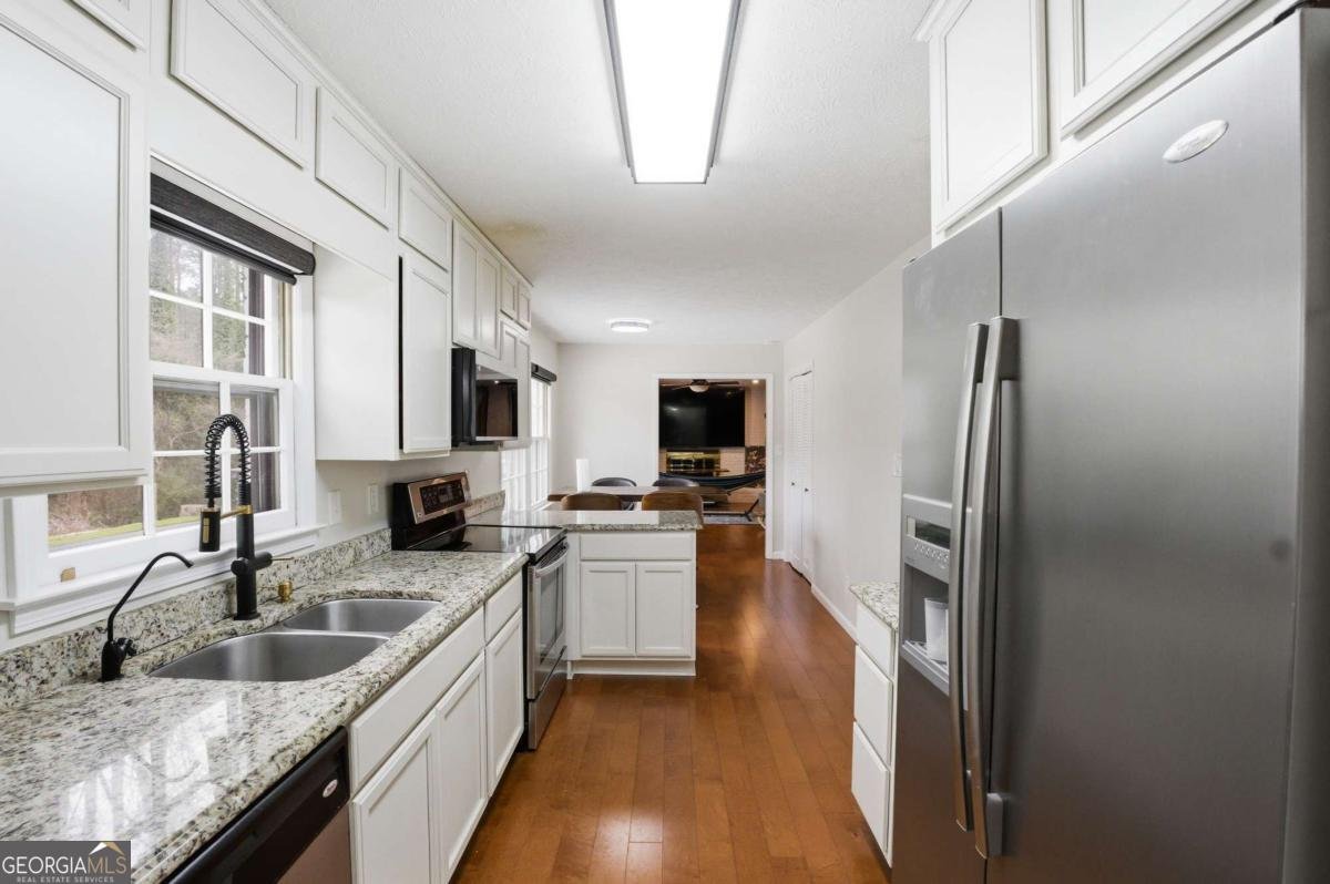 552 Cesarea Place Lilburn - Photo 10