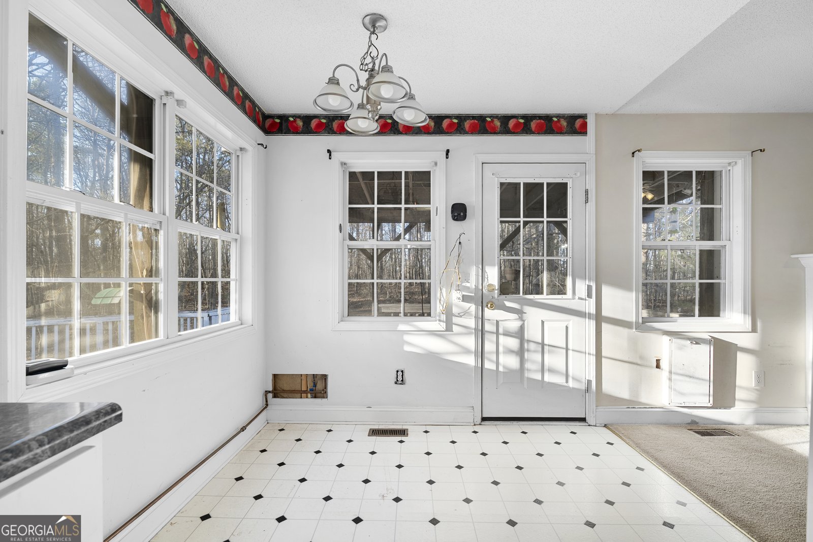 28 Greatwood Drive White - Photo 9