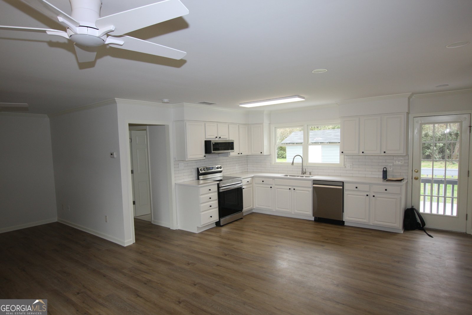 302 Strawberry Lane Lindale - Photo 6