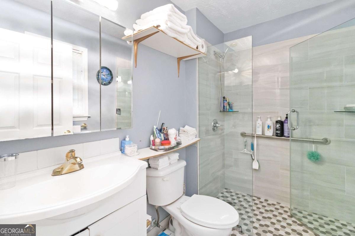 6428 PARADISE POINT Road Flowery Branch - Photo 12