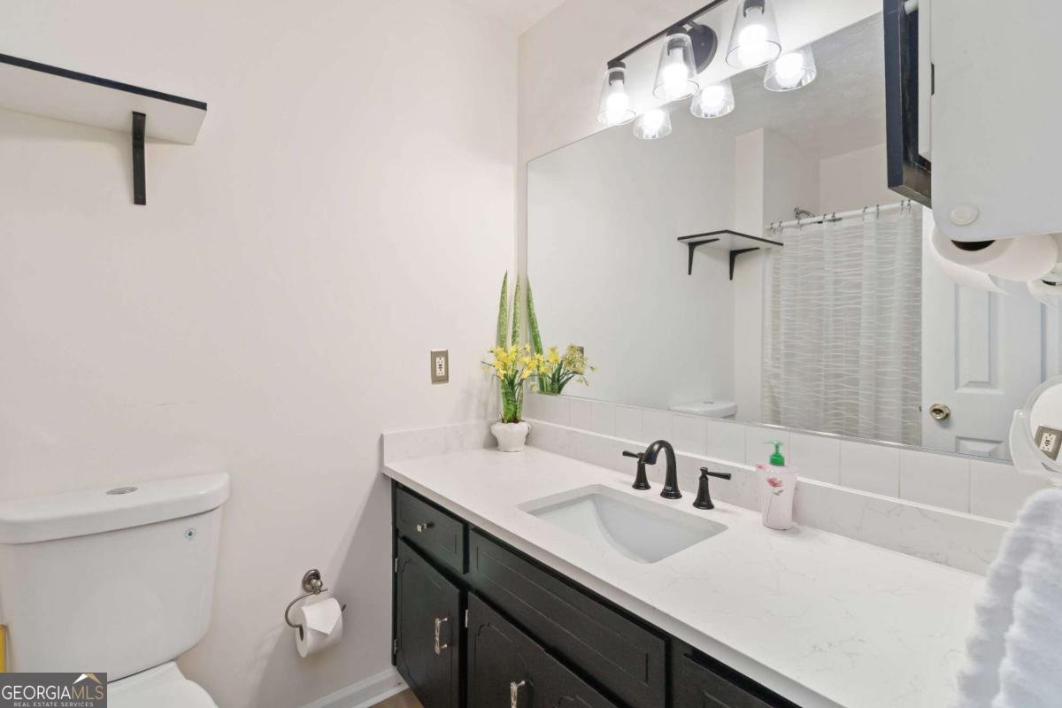 6428 PARADISE POINT Road Flowery Branch - Photo 6