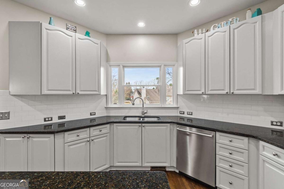 4177 Wyndam Hill Drive Suwanee - Photo 16