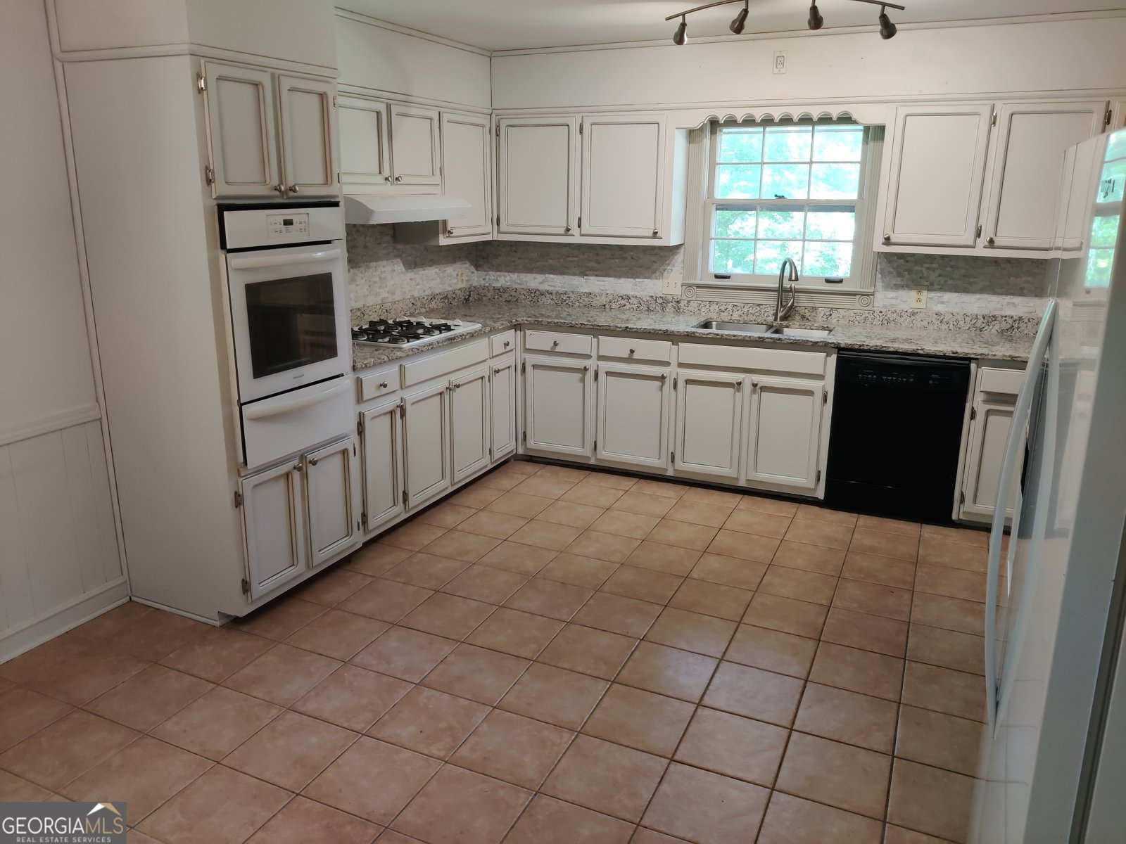 7640 Ryefield Drive Sandy Springs - Photo 14