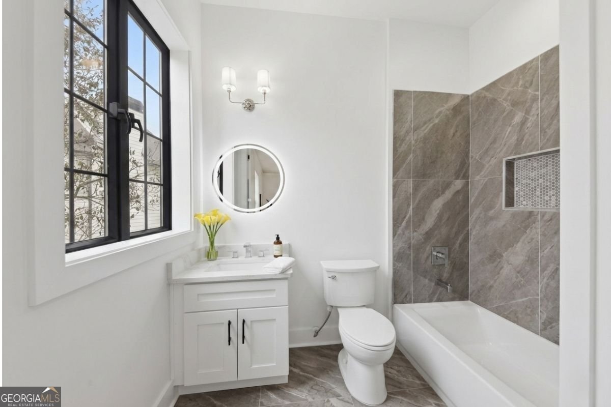 1385 Sylvan Circle Brookhaven - Photo 11