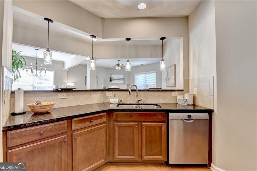 2505 Thackery Court Cumming - Photo 21