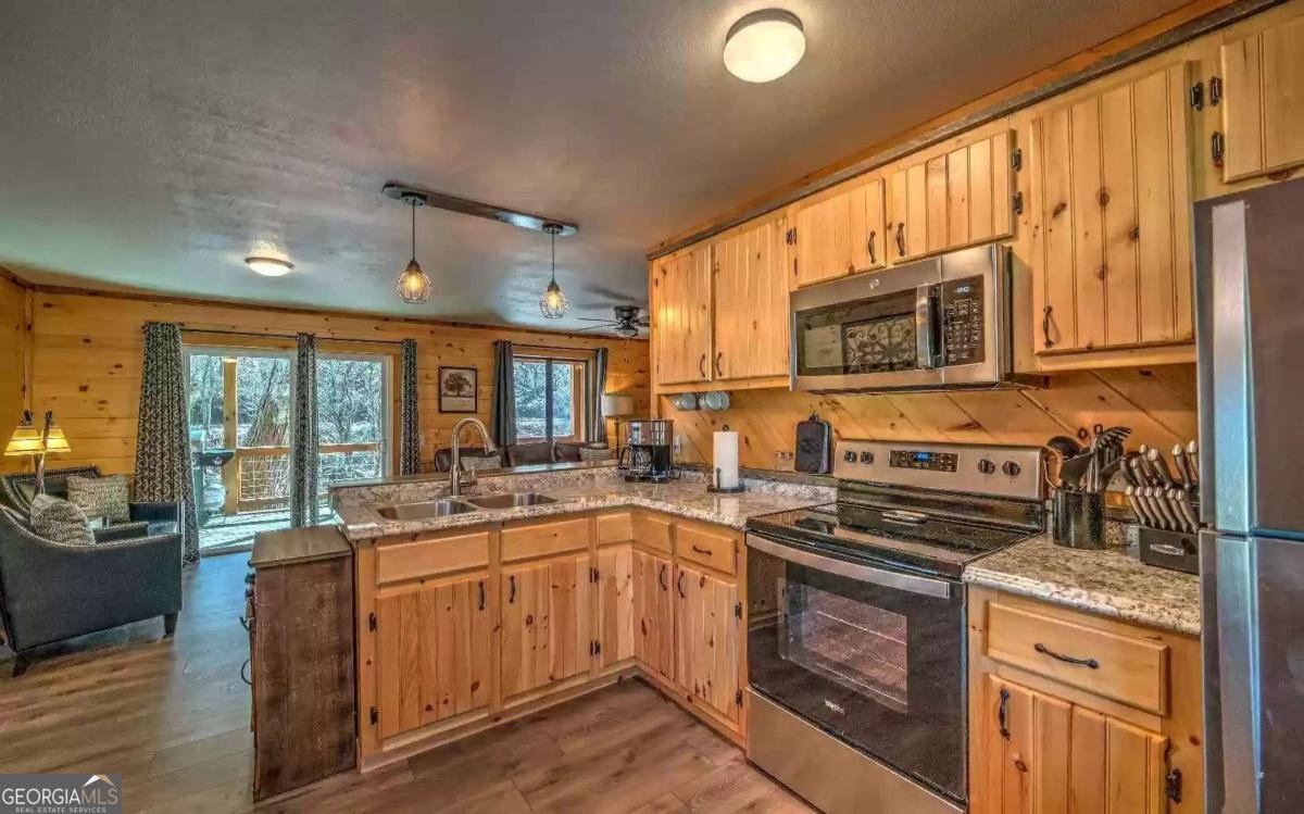 141 Mountain Rivers Road Mineral Bluff - Photo 11