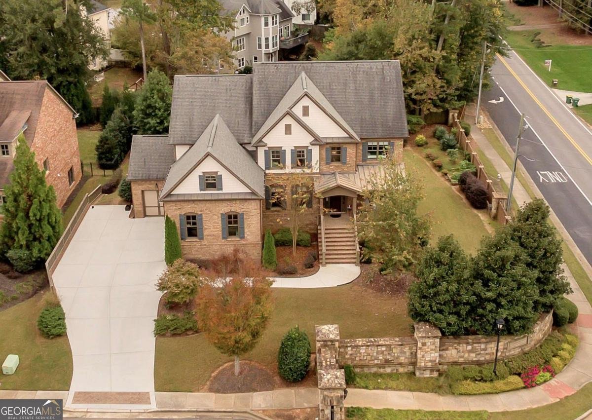 5368 Broadwood Avenue Peachtree Corners - Photo 1