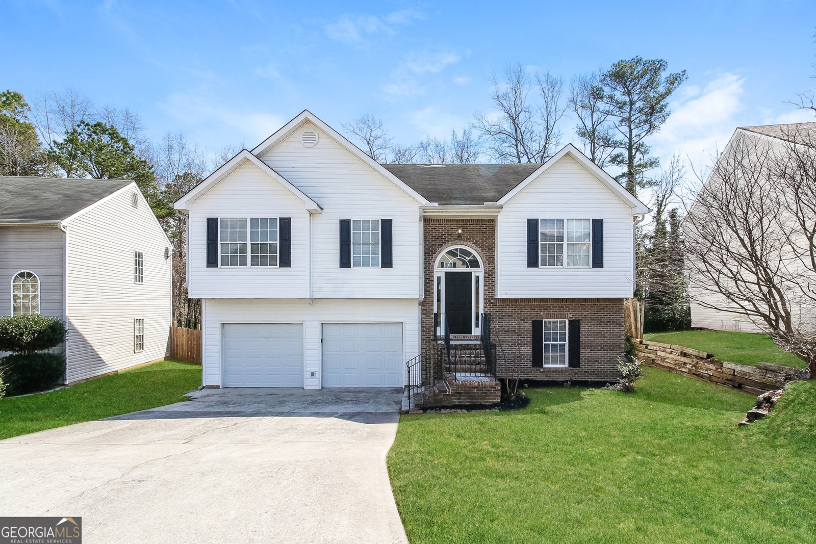 6055 Yellowood Court Atlanta - Photo 1