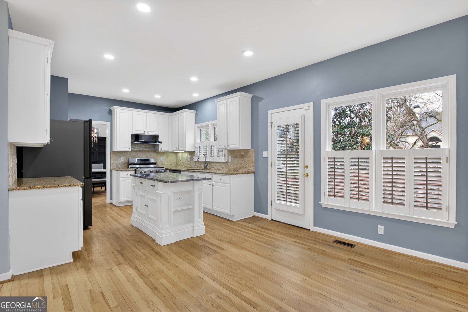 10950 Regal Forest Drive Johns Creek - Photo 13