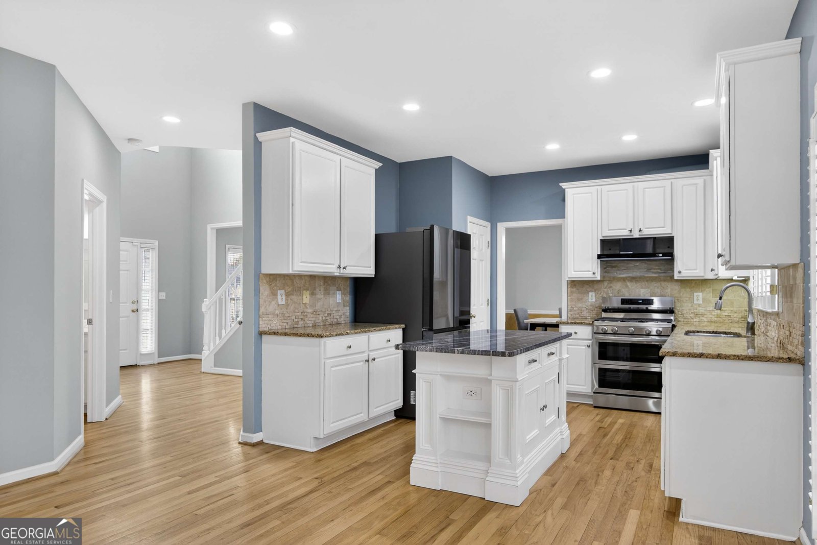 10950 Regal Forest Drive Johns Creek - Photo 15