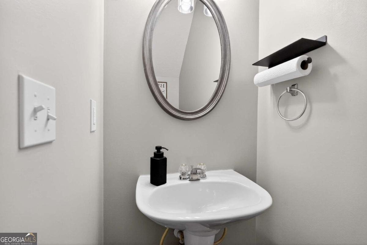 2327 Heritage Park Circle Kennesaw - Photo 6