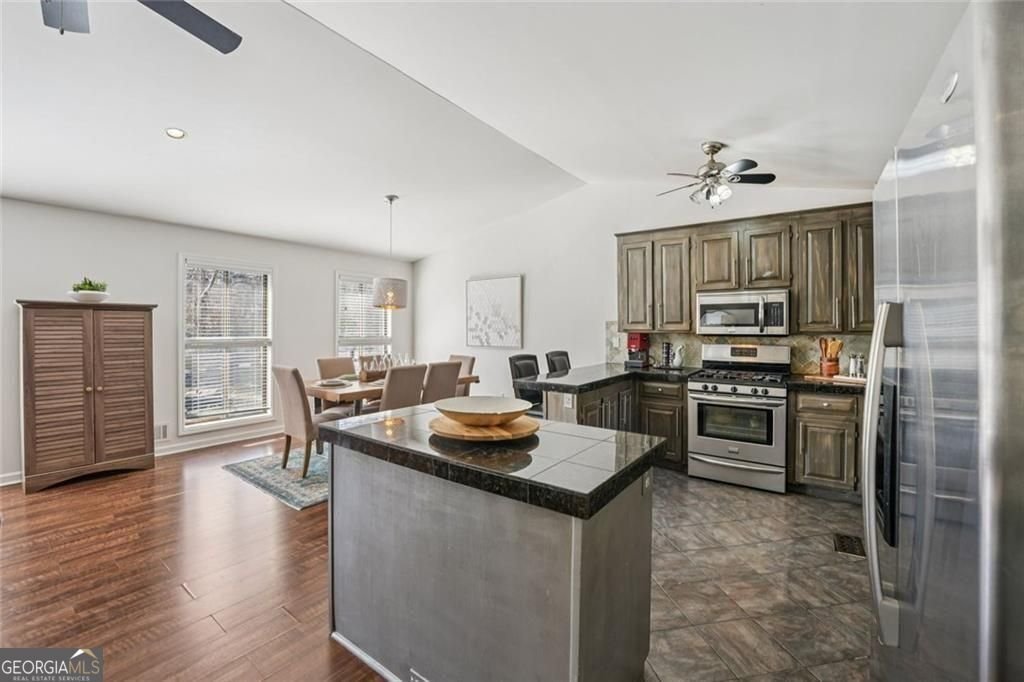 407 Hobo Lane Woodstock - Photo 18