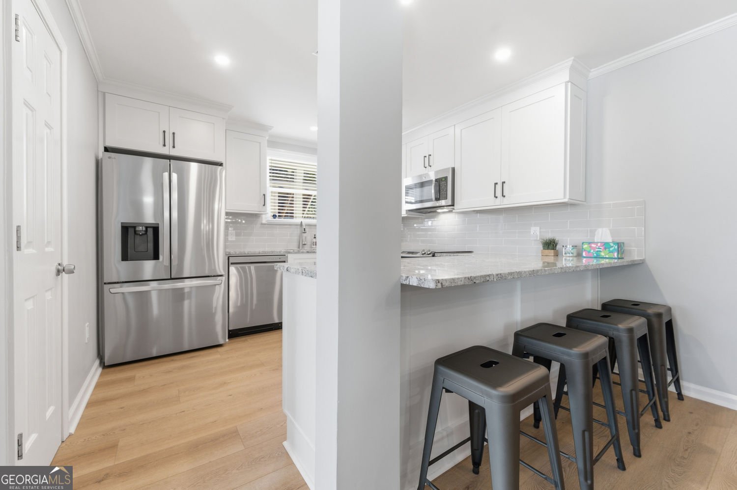 909 Hollyfax Circle Atlanta - Photo 9