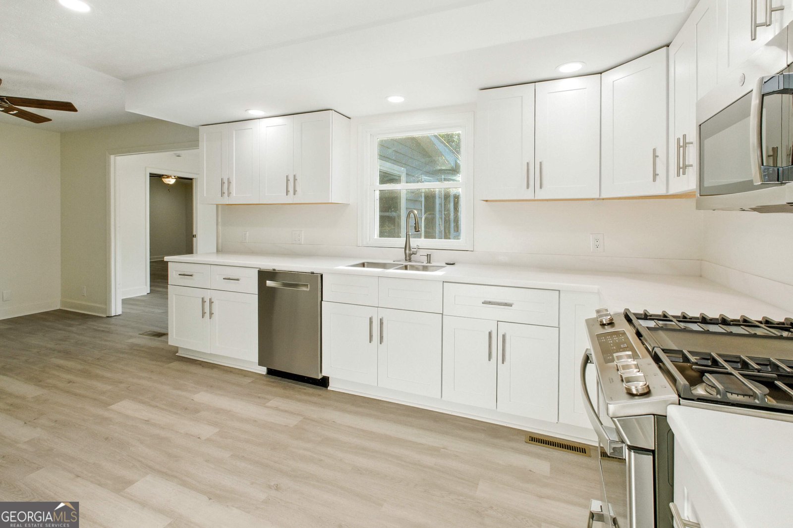 3235 Clarks Bridge Road Gainesville - Photo 16