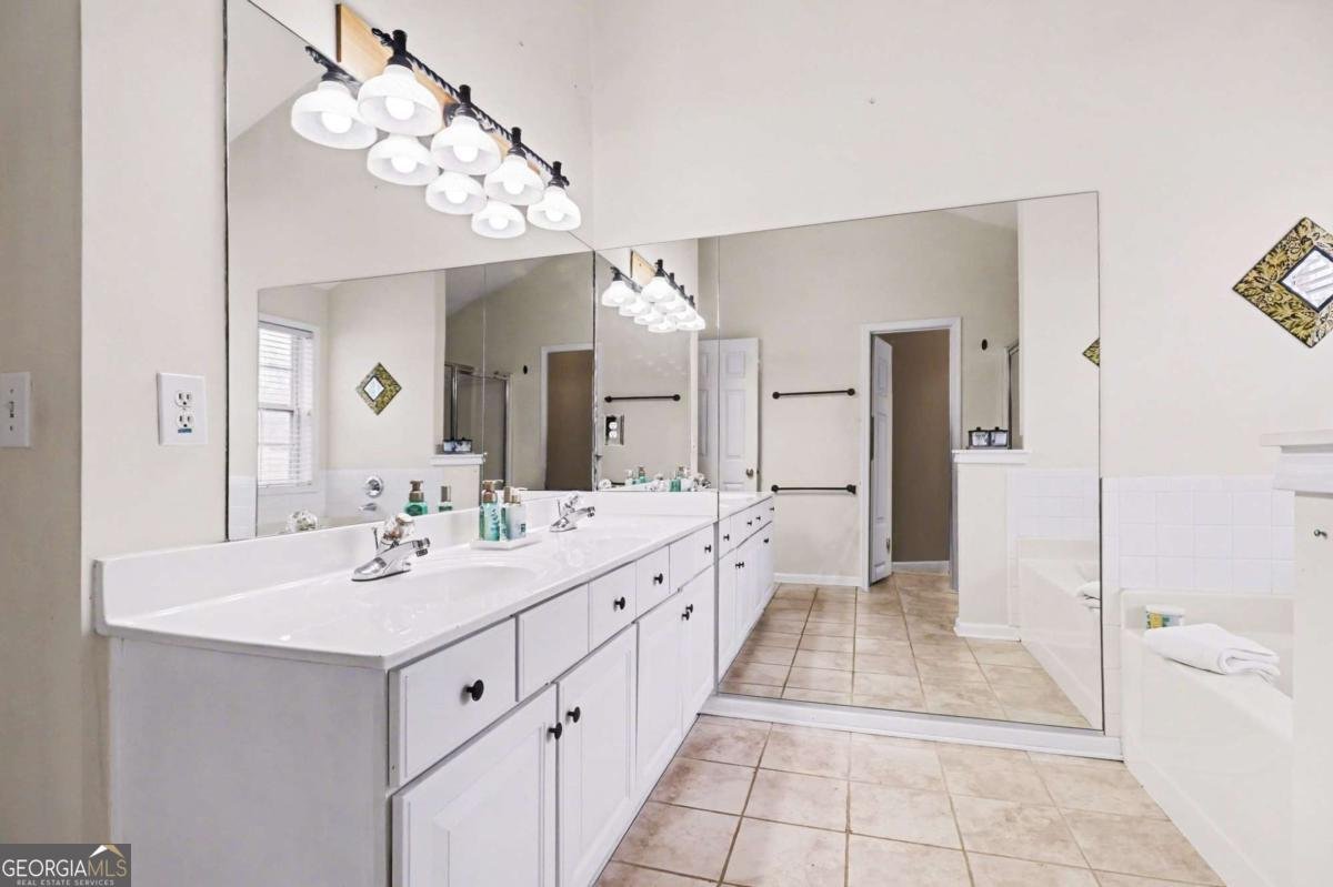 7215 Valley Landing Court Cumming - Photo 10