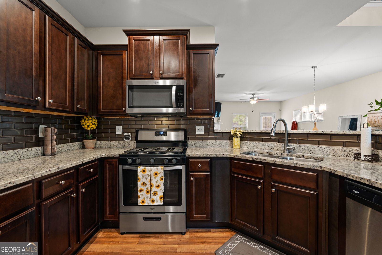 1053 Shadow Glen Drive Fairburn - Photo 9