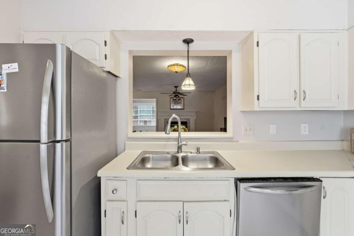 2090 Fairways Court Kennesaw - Photo 10