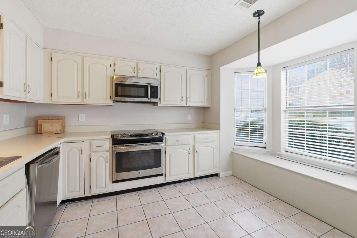 2090 Fairways Court Kennesaw - Photo 8