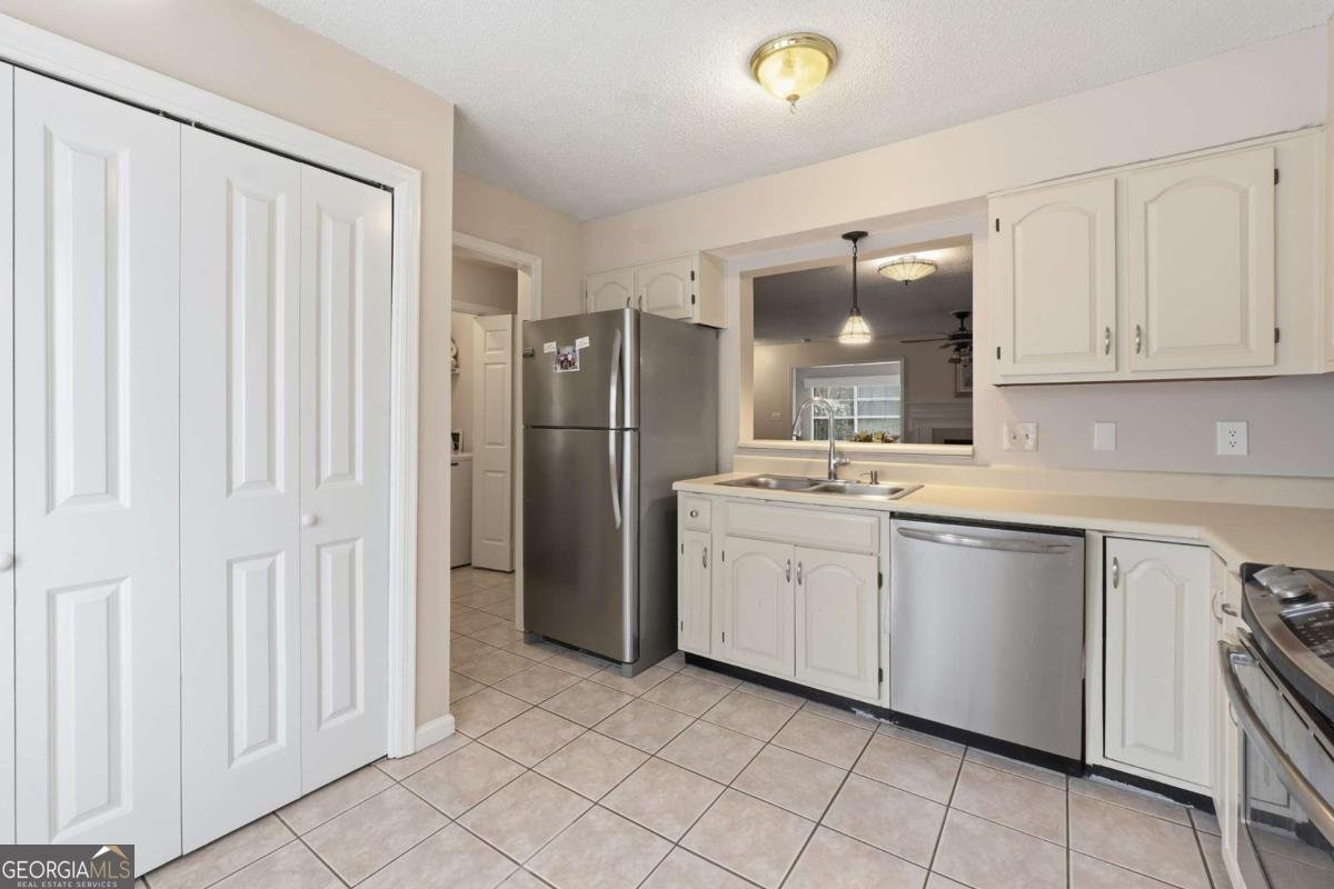 2090 Fairways Court Kennesaw - Photo 9