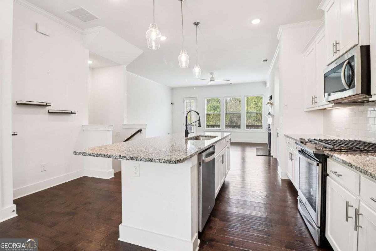 2154 Colvin Court Atlanta - Photo 10