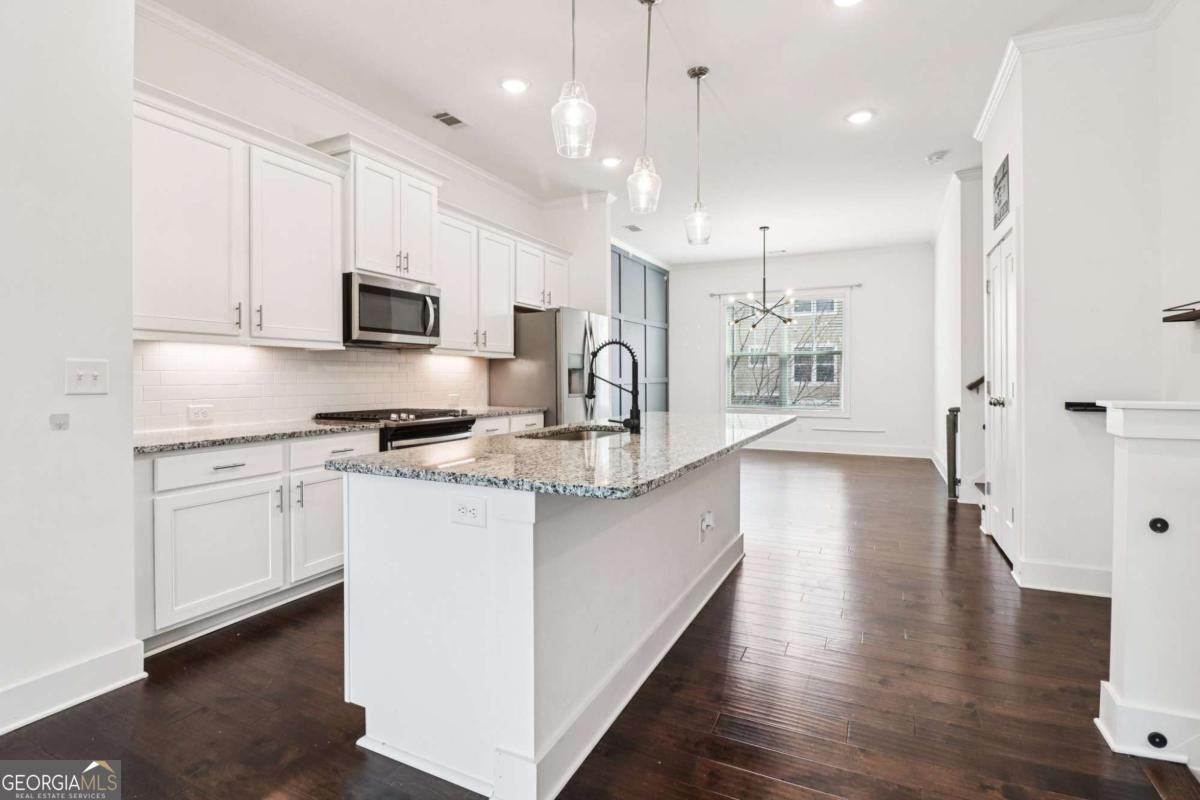 2154 Colvin Court Atlanta - Photo 8