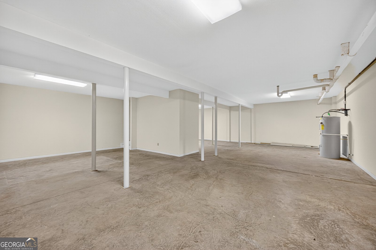 611 Moncrief Road Roberta - Photo 10