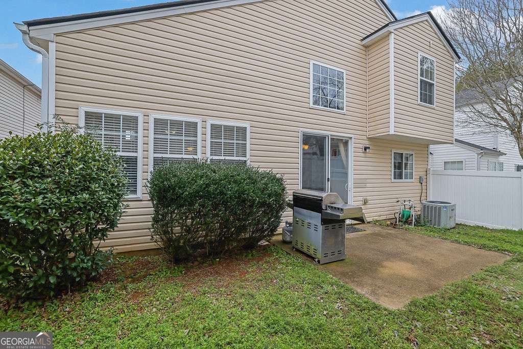 423 Oaks Trail Woodstock - Photo 32