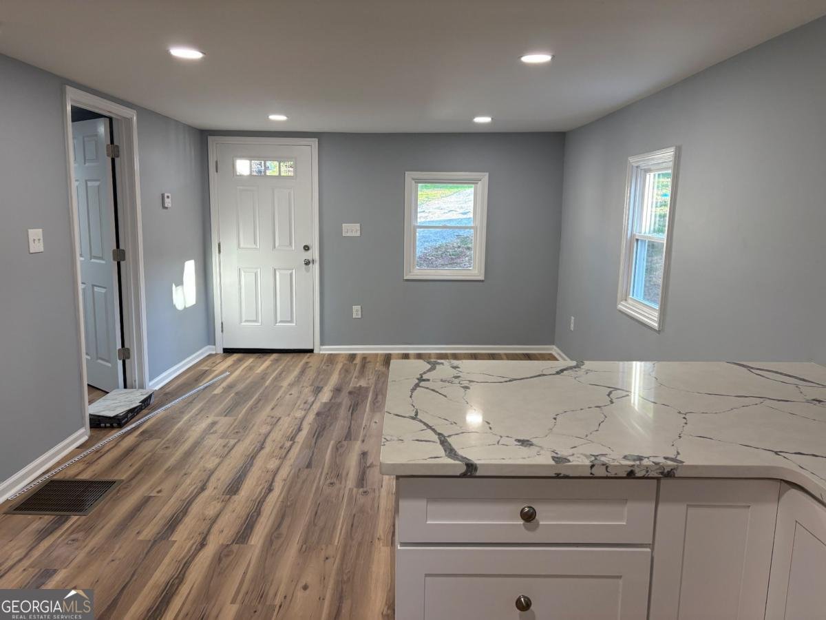 286 Pine Avenue Commerce - Photo 11