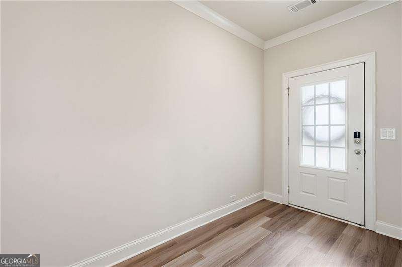 207 Meadows Court Woodstock - Photo 10