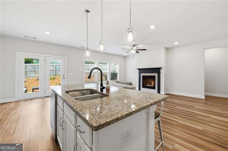 207 Meadows Court Woodstock - Photo 6