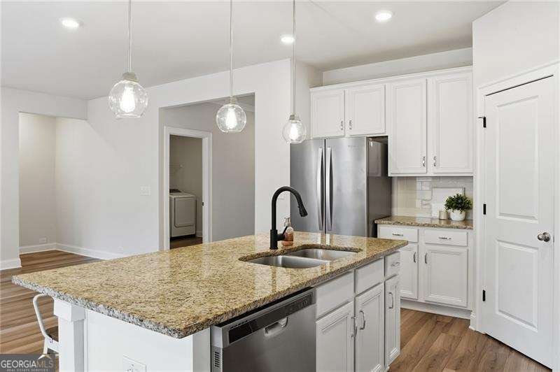 207 Meadows Court Woodstock - Photo 7