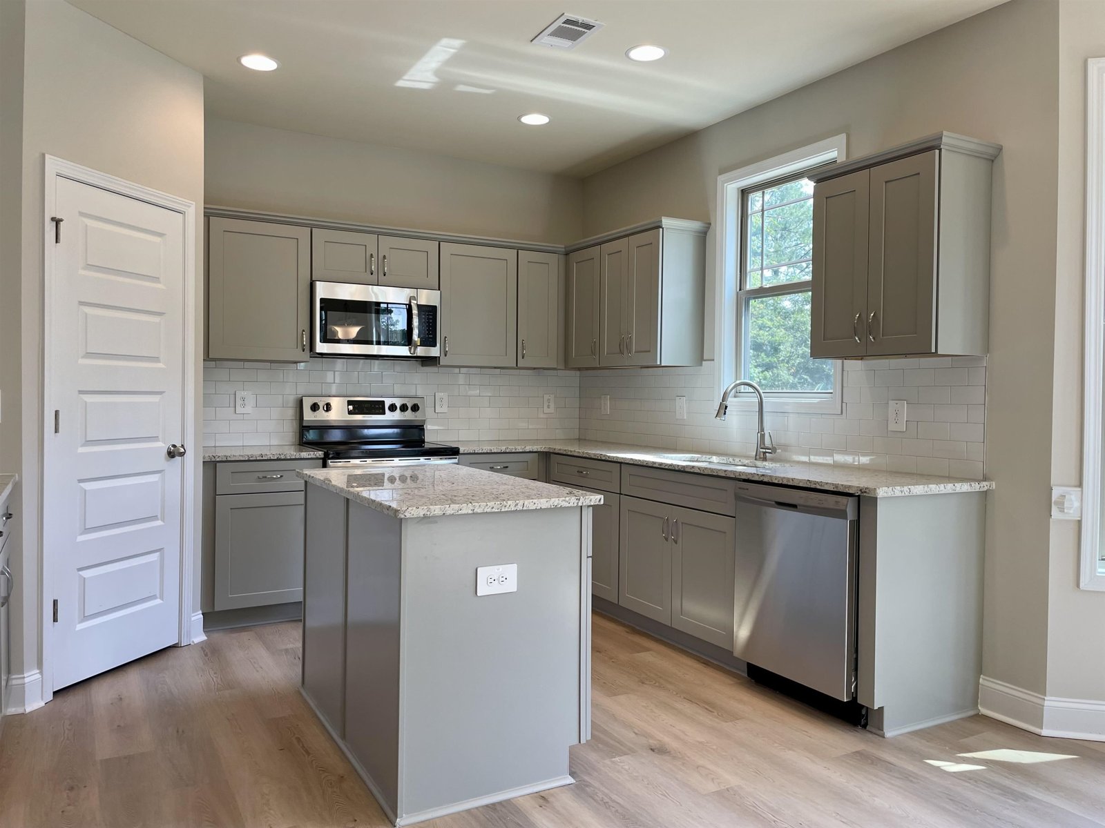 176 Country World Drive Macon - Photo 12